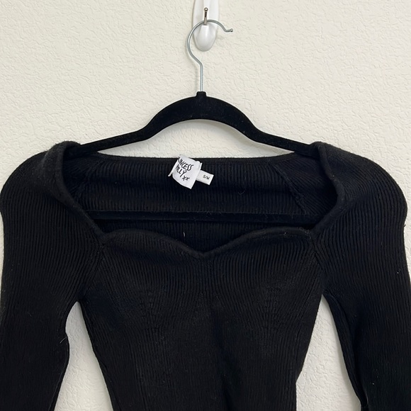 Princess Polly Tops - Black, sweetheart neckline cropped sweater